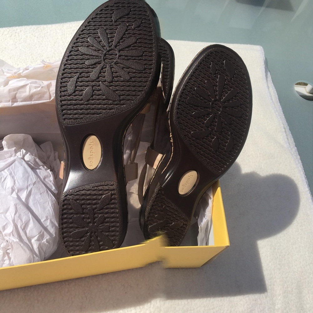 Softspots Harper sandal size 6.5 W NIB - Picture 6 of 8